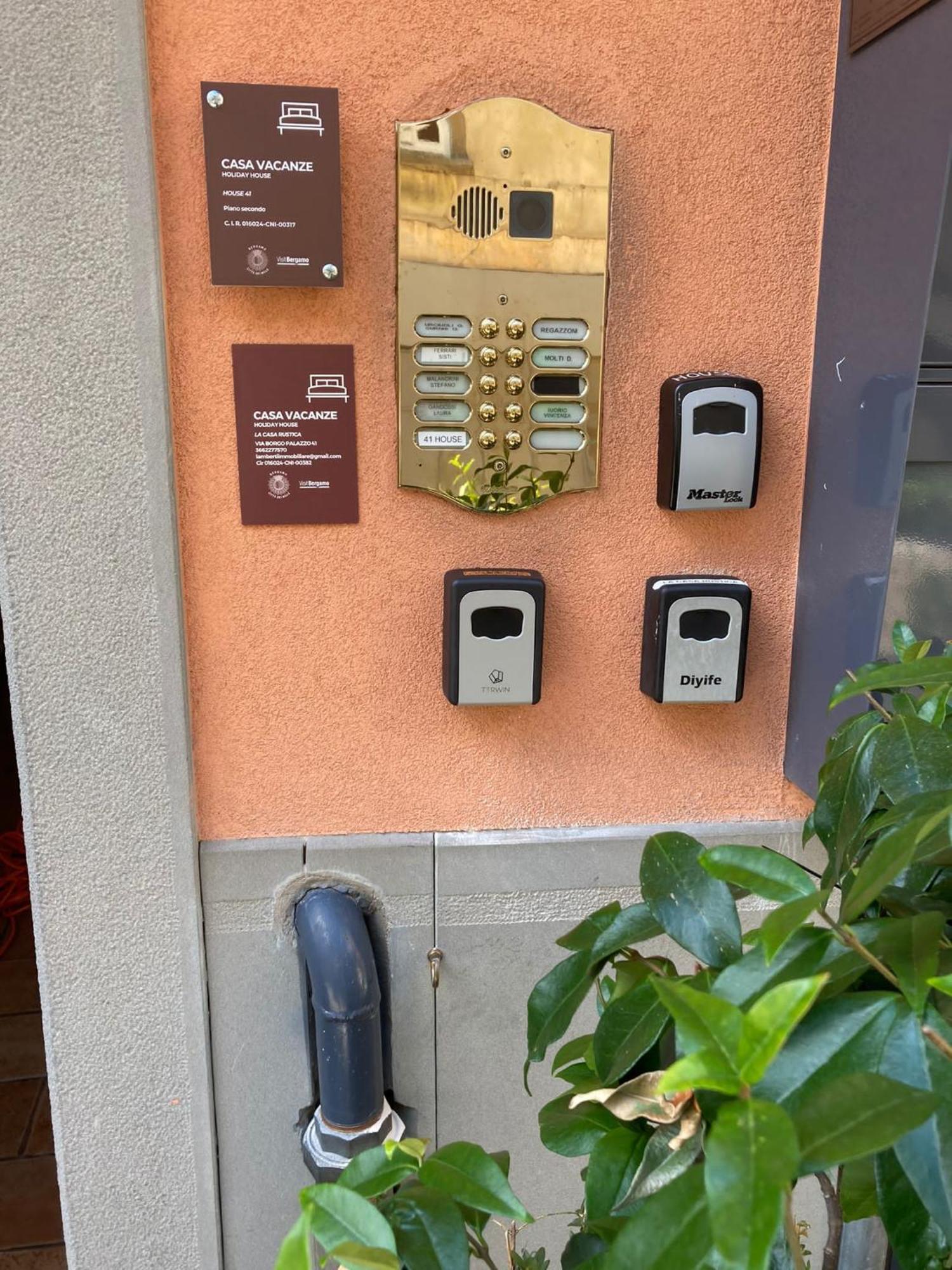 Ferienwohnung Casa Cinema Bergamo Exterior foto